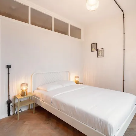 Charming And Spacious In The Heart Of