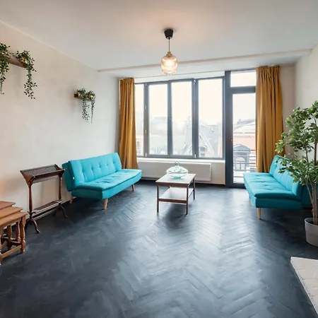 Charming And Spacious In The Heart Of