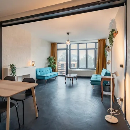 Apartment Charming And Spacious In The Heart Of
